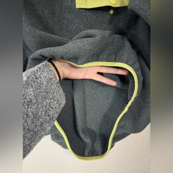 Women's Lightweight Synchilla® Snap-T® Fleece Pullover Women’s Size Medium Gray - Picture 11 of 14